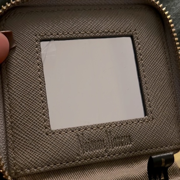 Neiman Marcus Makeup Accessory Bag - Picture 4 of 5